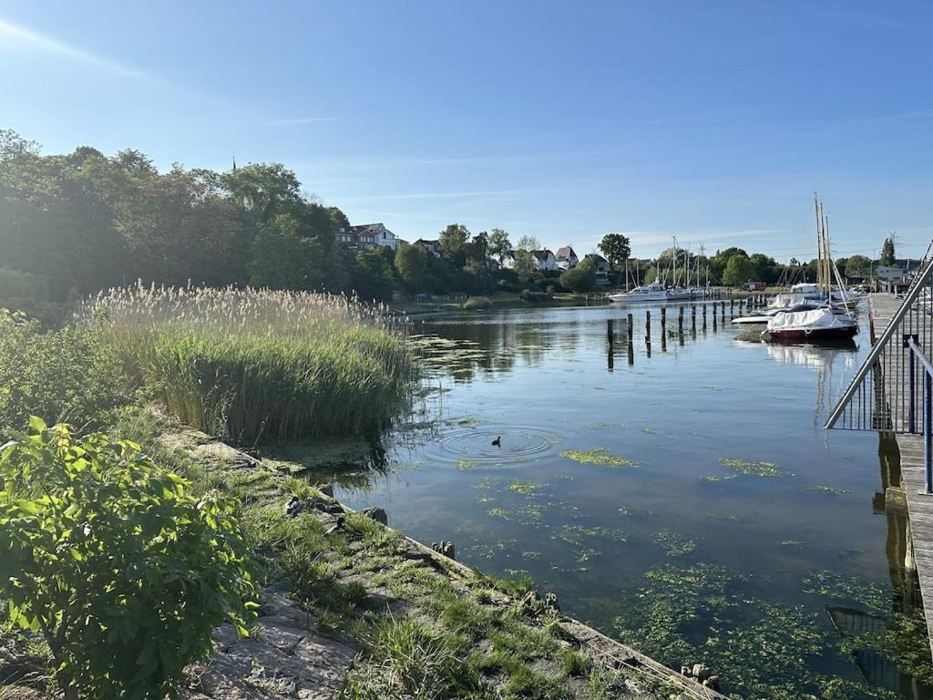 Urlaub In Einer Historischen Wassermuehle An Der Trave Любек Екстериор снимка